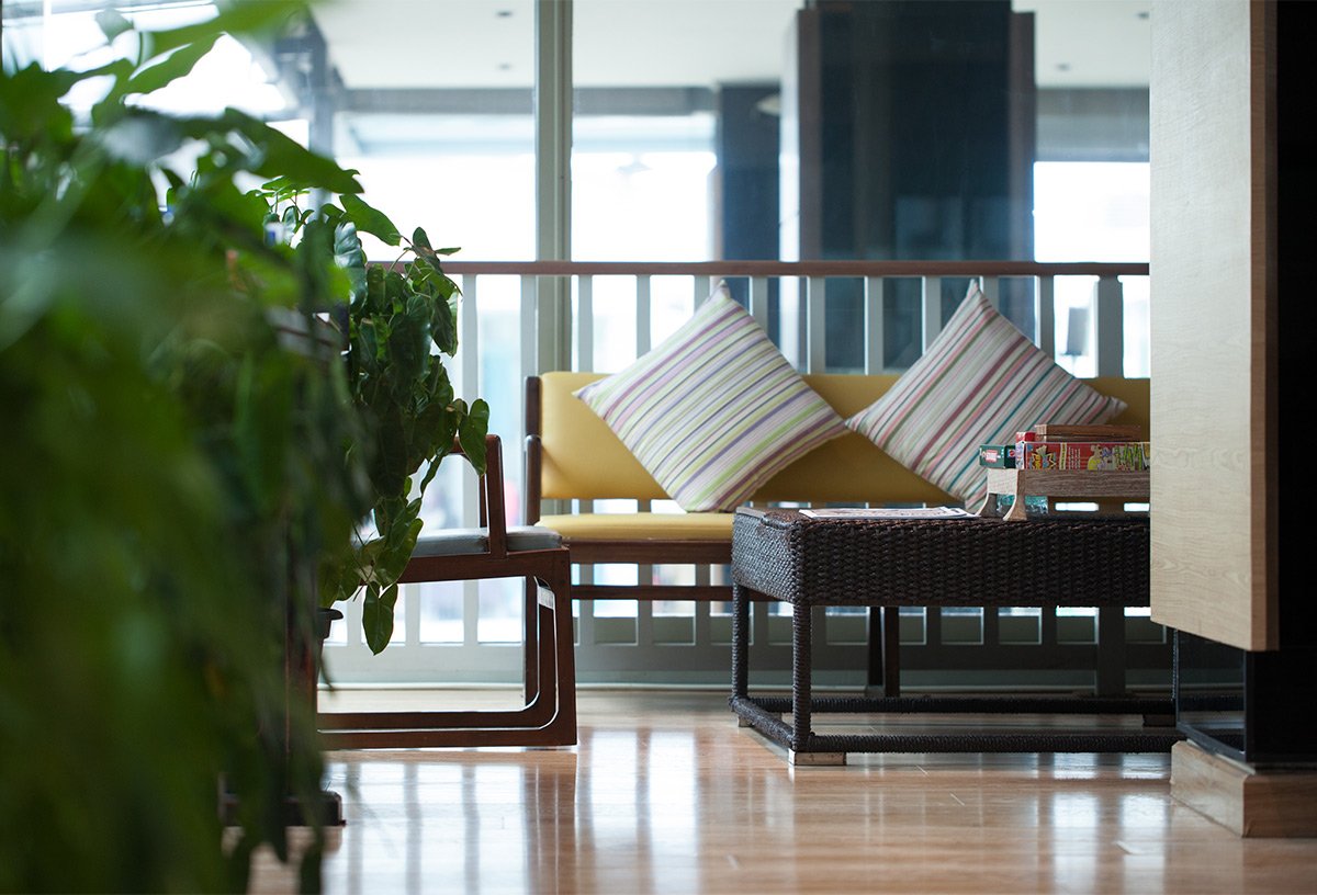 KEE EXECUTIVE LOUNGE